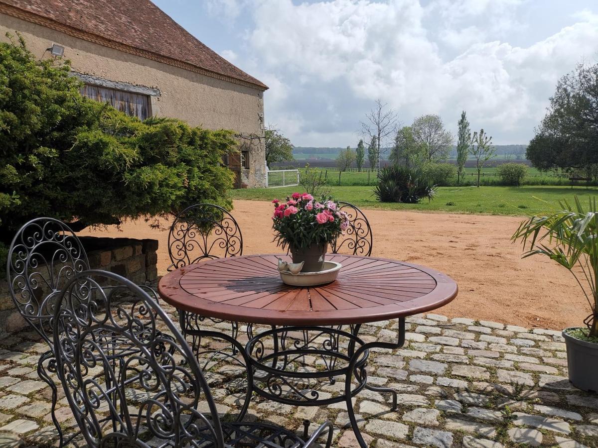 Chambres D'Hotes Domaine Des Formes Effiat Exterior foto